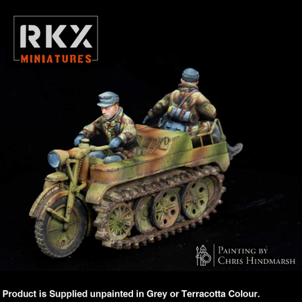 RKX5028 Fallschirmjager Kettenkrad Figure