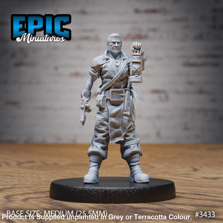 3433 - Gold Prospector Lamp 28mm Figure