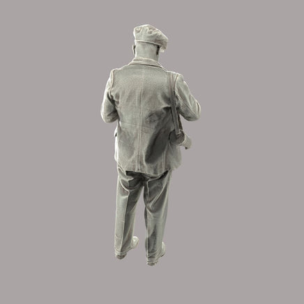 DS0056 Smart Male Pouring Beer WW2 Download Figure