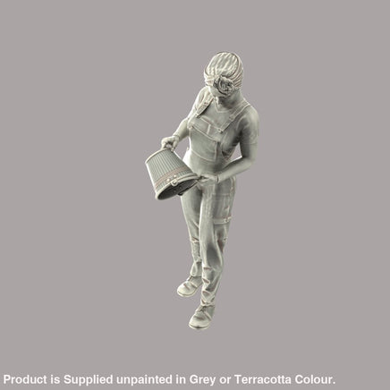 DS276 1940’s Female Tipping Bucket Download Figure
