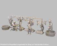 GM012 Medieval Village Scenes - Village Wine Makers Medieval Figure