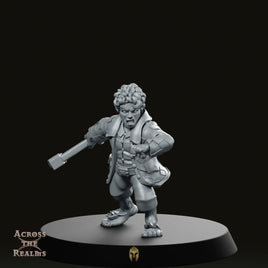 Halfling Strongman 1 Miniature