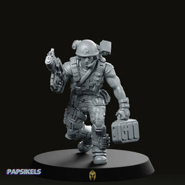 Human Colonial Marine Medic James Saver Miniature