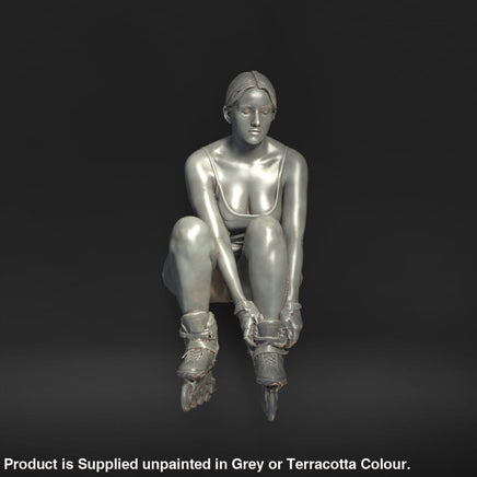MM1183 Girl with Roller Skates Figure