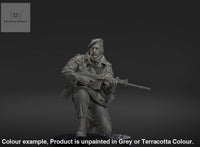 MM2057 Royal Marine Kneeling Figure