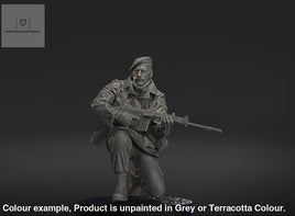 MM2057 Royal Marine Kneeling Figure