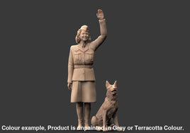 MM2074 Luftwaffe Female and Dog Figure