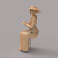 MM2089 Lady drinking tea Figure